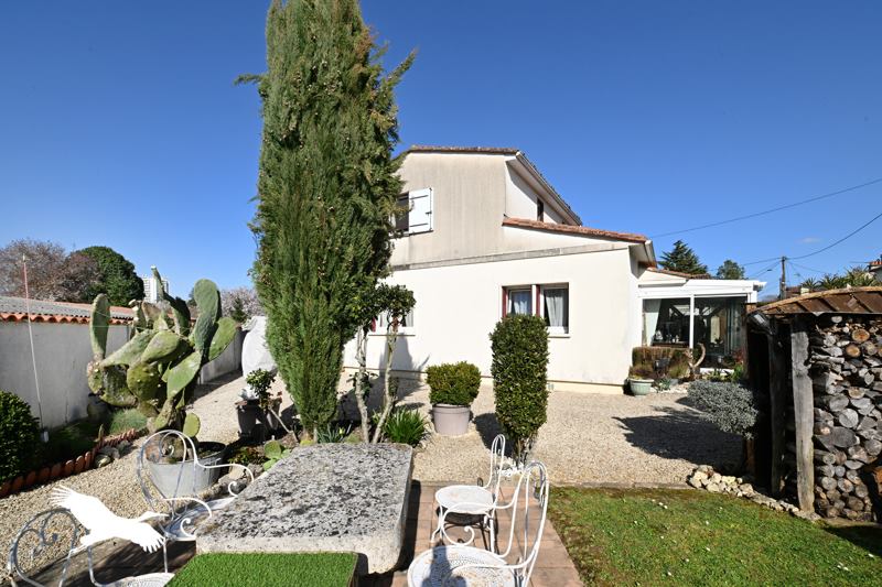 Vente Maison ANGOULEME - 5 pièces -114 m² - (16000)