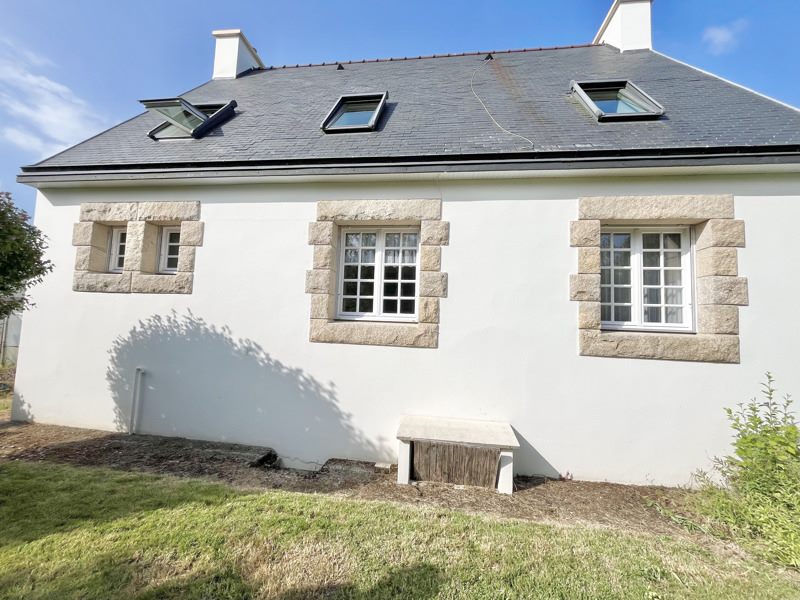 Vente Maison ST HERNIN - 5 pièces -120 m² - (29270)