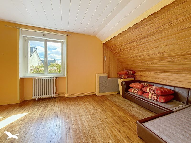 Vente Maison Carhaix-Plouguer - 5 pièces -109 m² - (29270)