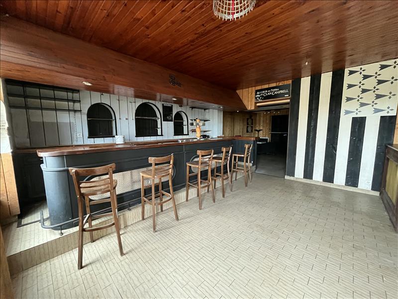 Vente Immeuble POULLAOUEN - -  270 m² - (29690)