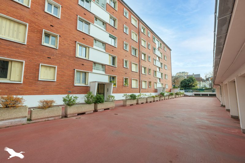 Vente Appartement LA GARENNE COLOMBES - 3 pièces -64 m² - (92250)