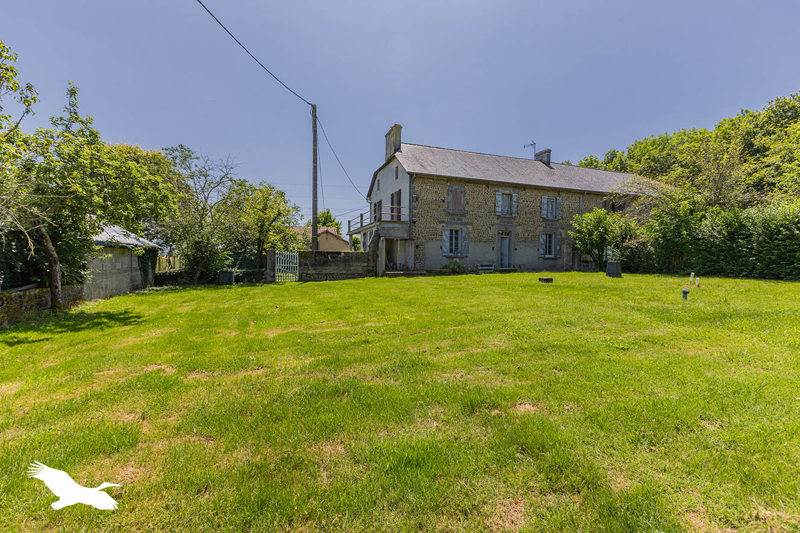 Vente Maison MONTANER - 8 pièces -200 m² - (64460)