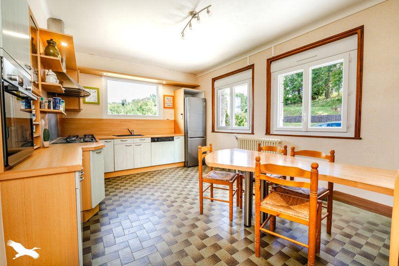 Vente Maison ST COULITZ - 8 pièces -215 m² - (29150)