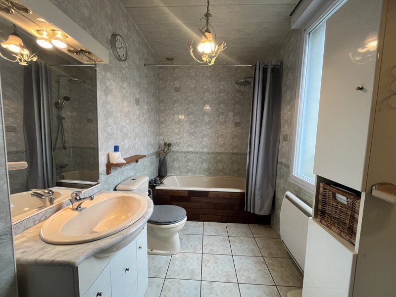 Vente Maison PONT DE BUIS LES QUIMERCH - 5 pièces -111 m² - (29590)