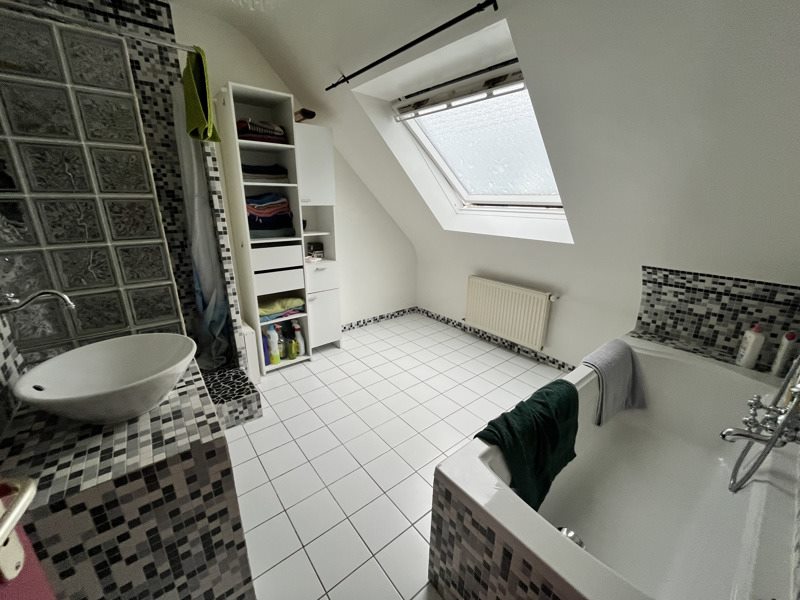 Vente Maison CHATEAULIN - 6 pièces -132 m² - (29150)