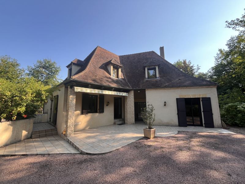 Maison 6 pièces 155 m² · à Champcevinel · 155 m² · 296 520 €
