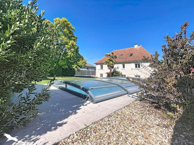 Maison 9 pièces 269 m² · à Trélissac · 269 m² · 369 600 €