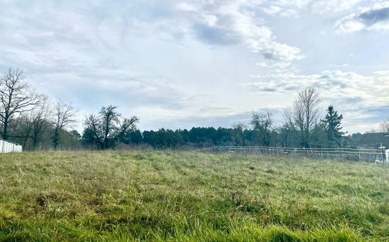 Terrain constructible à Savignac-les-Églises