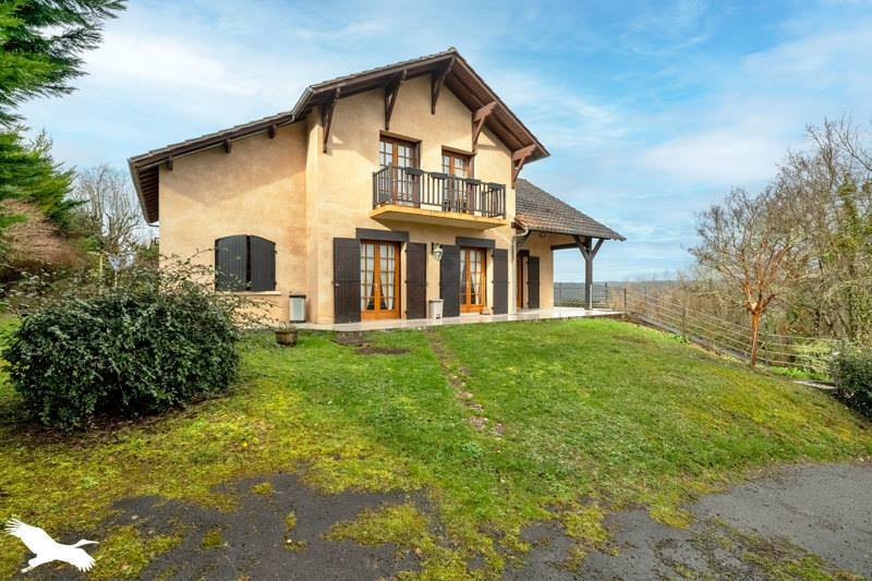 Maison Traditionnelle à Escoire