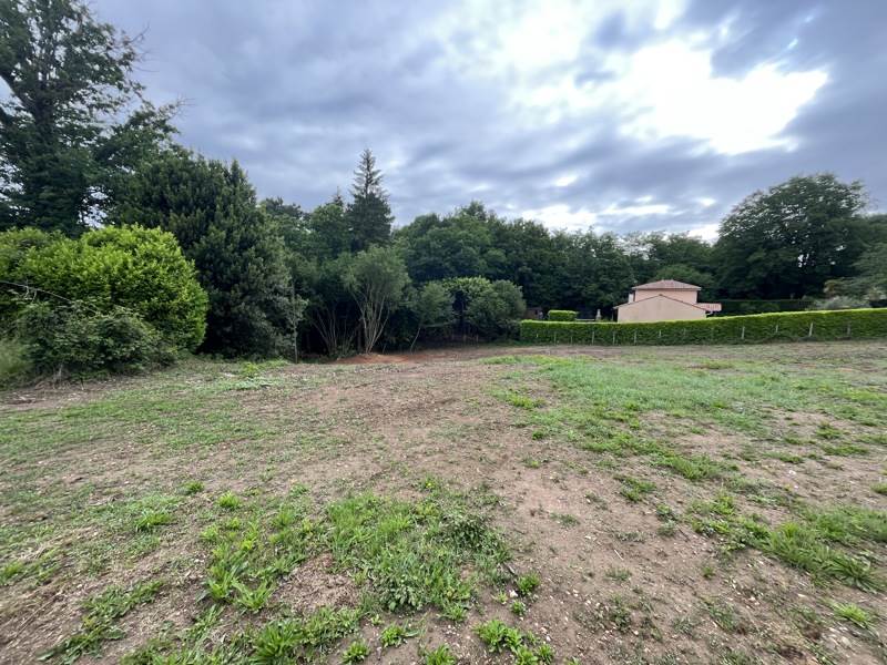 Terrain constructible à Boulazac Isle Manoire