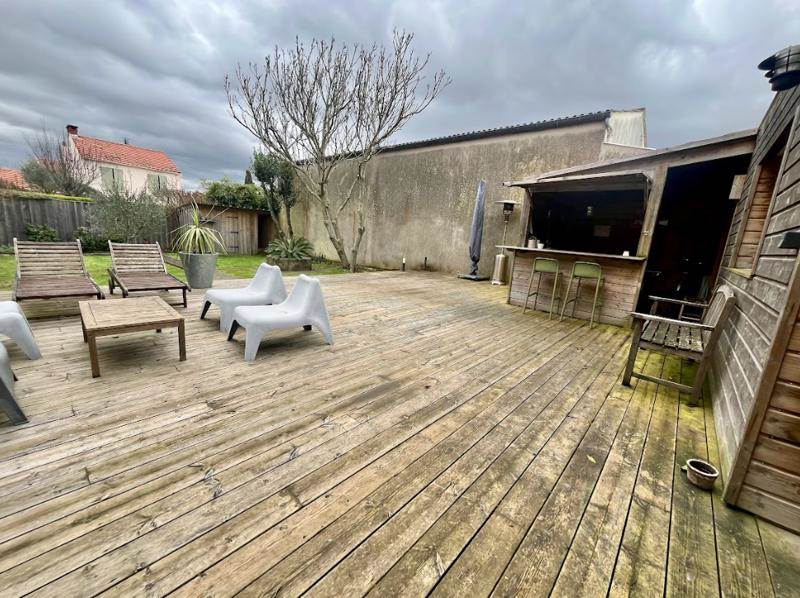 Vente Maison LA ROCHELLE - 5 pièces -165 m² - (17000)
