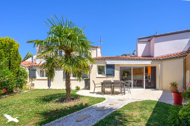 Vente Maison LA ROCHELLE - 5 pièces -143 m² - (17000)