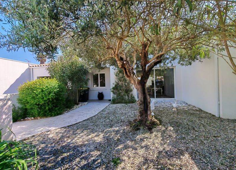 Vente Maison LA ROCHELLE - 5 pièces -130 m² - (17000)