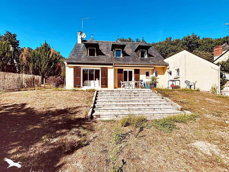 Vente Maison SAUMUR - 6 pièces -163 m² - (49400)