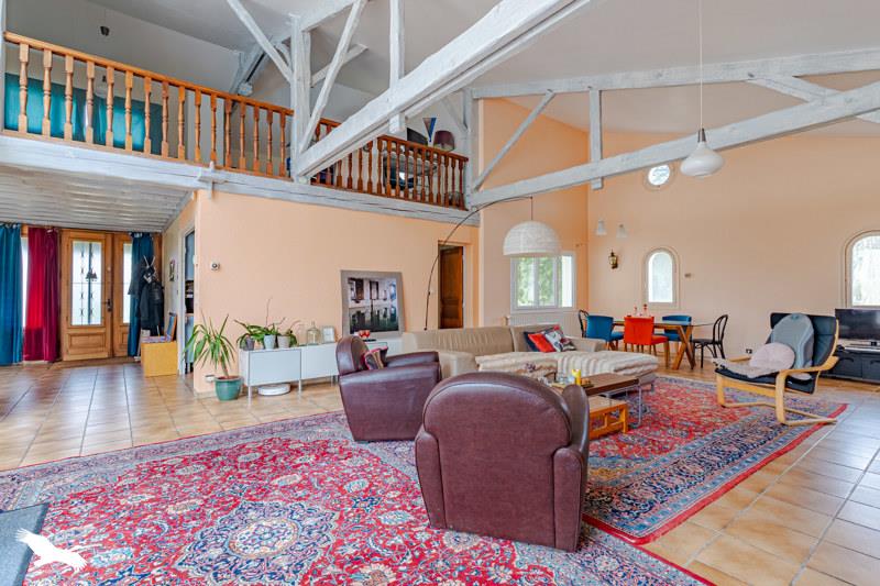 Vente Maison BONNETAN - 6 pièces -256 m² - (33370)