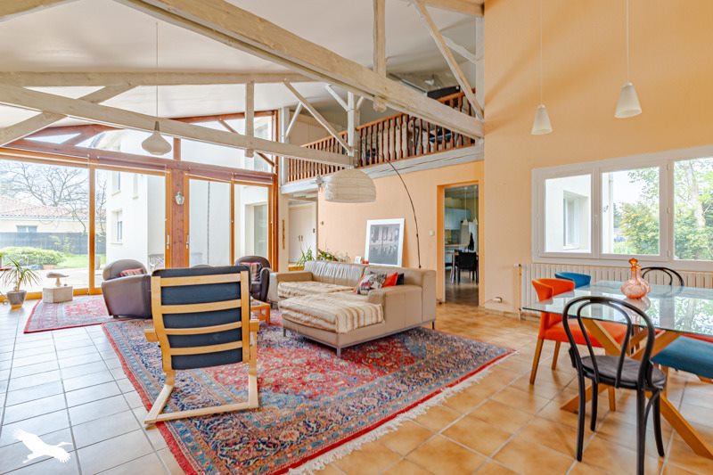 Vente Maison BONNETAN - 6 pièces -256 m² - (33370)