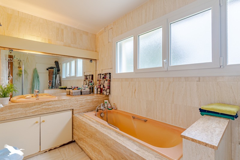 Vente Maison BONNETAN - 6 pièces -256 m² - (33370)