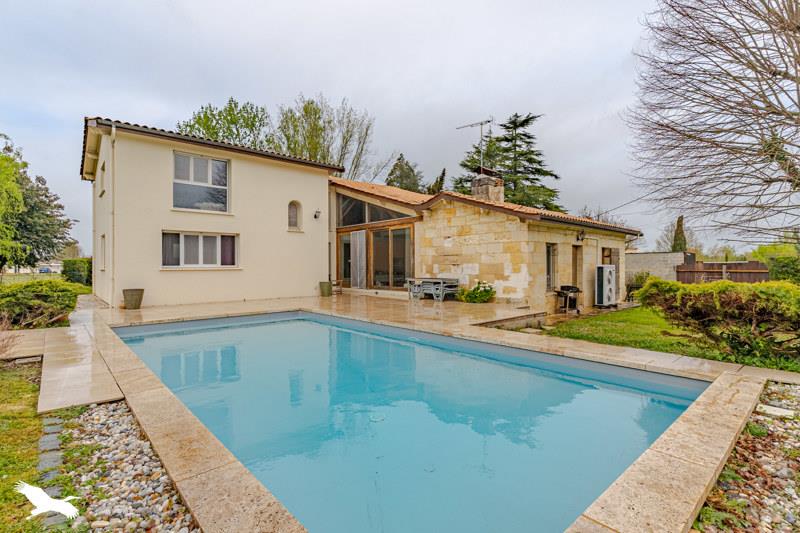 Vente Maison BONNETAN - 6 pièces -256 m² - (33370)