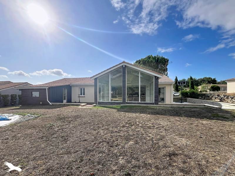 Vente Maison CAMARSAC - 4 pièces -122 m² - (33750)