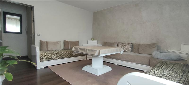 Vente Appartement LUNEL - 4 pièces -74 m² - (34400)