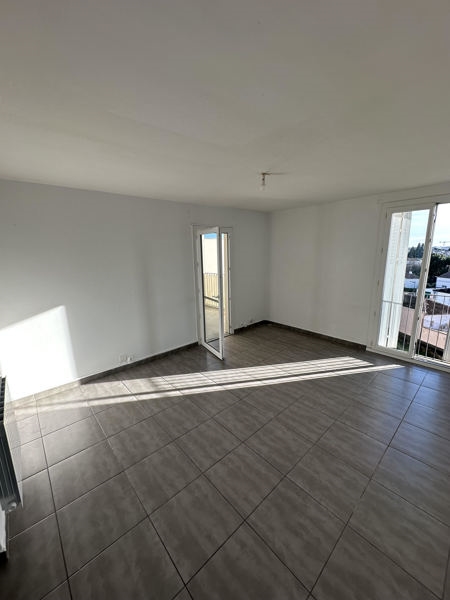 Vente Appartement LUNEL - 5 pièces -82 m² - (34400)