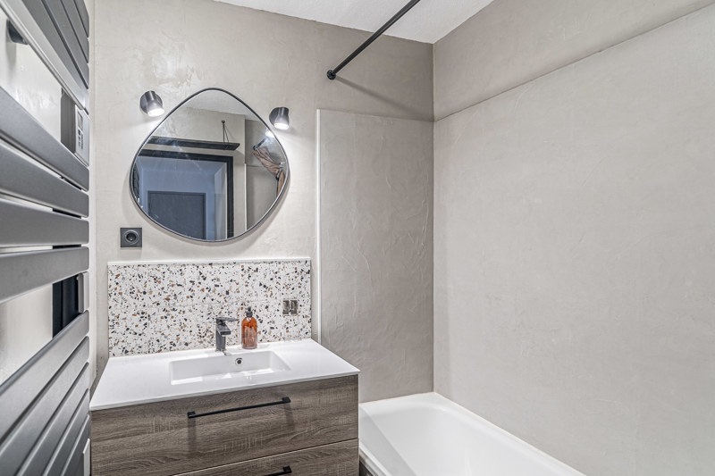 Vente Appartement BORDEAUX - 2 pièces -52 m² - (33800)