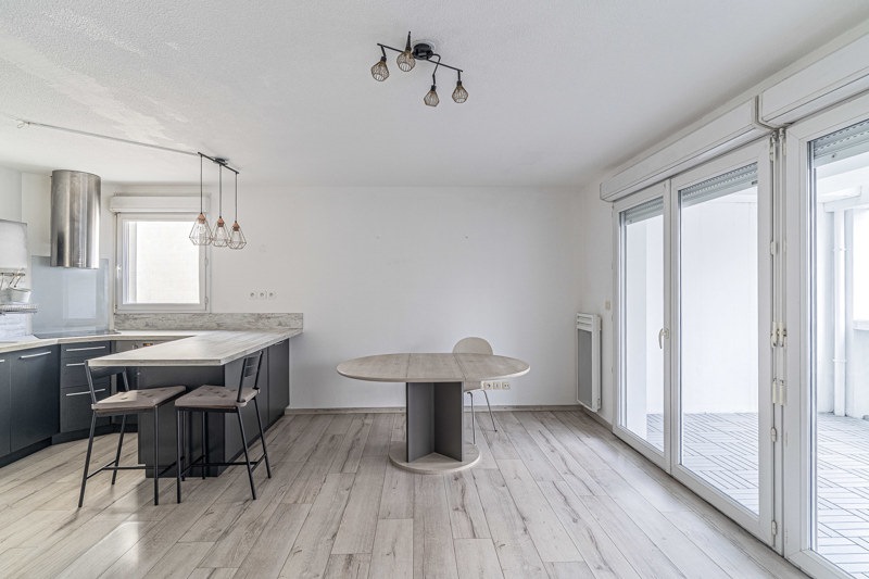 Vente Appartement BORDEAUX - 2 pièces -52 m² - (33800)