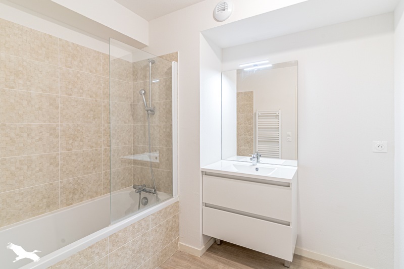 Vente Appartement BORDEAUX - 3 pièces -68,1 m² - (33800)