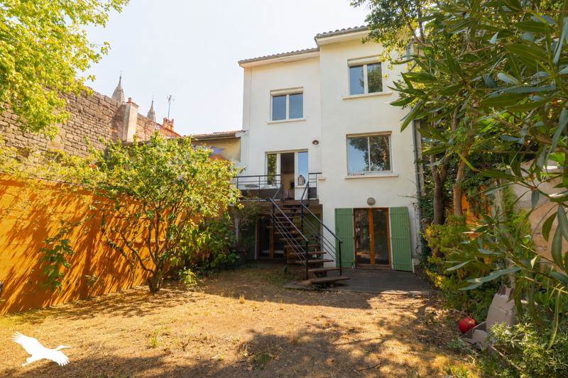 Vente Maison BORDEAUX - 5 pièces -157 m² - (33800)