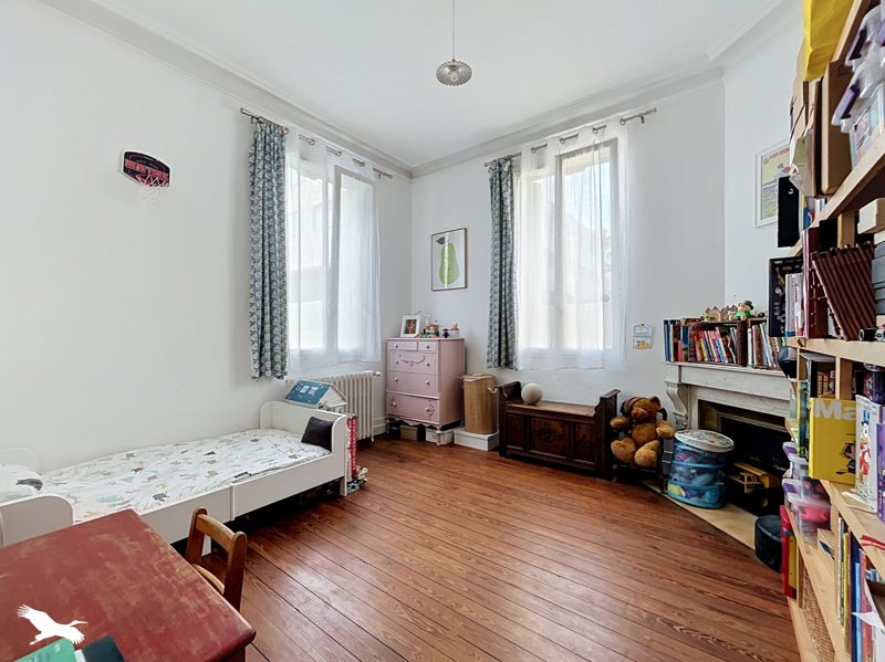 Vente Appartement BORDEAUX - 3 pièces -75 m² - (33800)