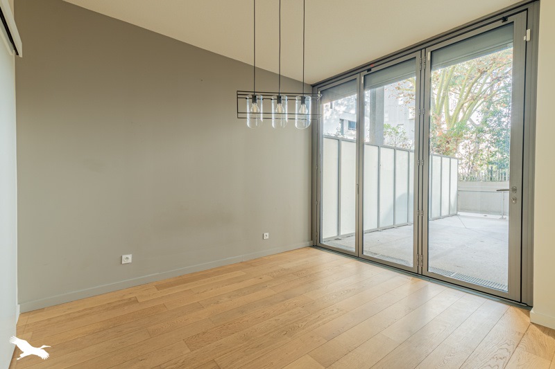 Vente Appartement BORDEAUX - 2 pièces -43 m² - (33800)