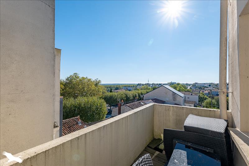 Vente Appartement SAINTES - 5 pièces -166 m² - (17100)