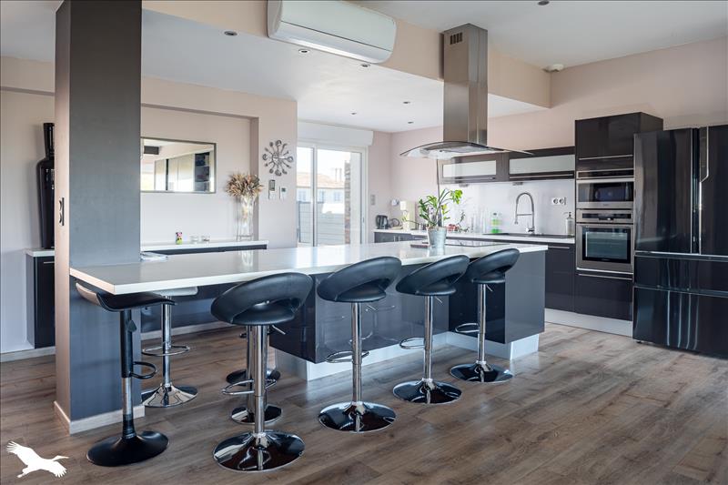 Vente Appartement SAINTES - 5 pièces -166 m² - (17100)