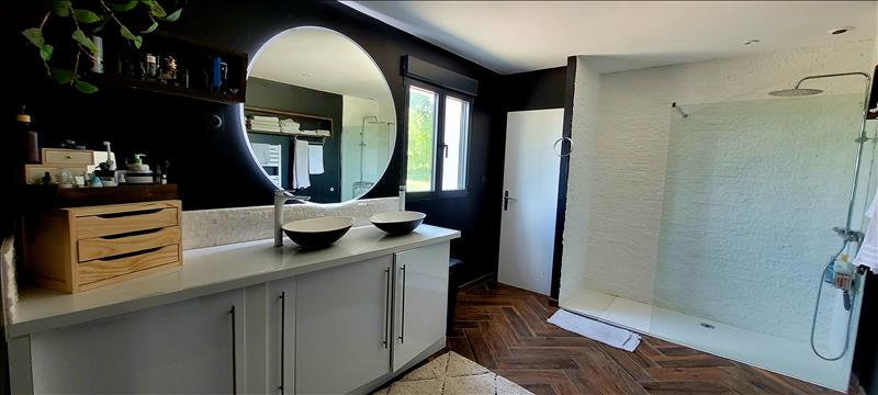 Vente Maison ST GEORGES DES COTEAUX - 4 pièces -150 m² - (17810)