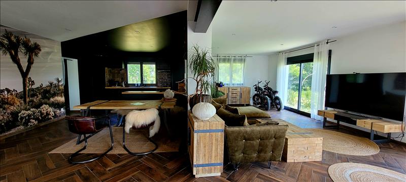 Vente Maison ST GEORGES DES COTEAUX - 4 pièces -150 m² - (17810)