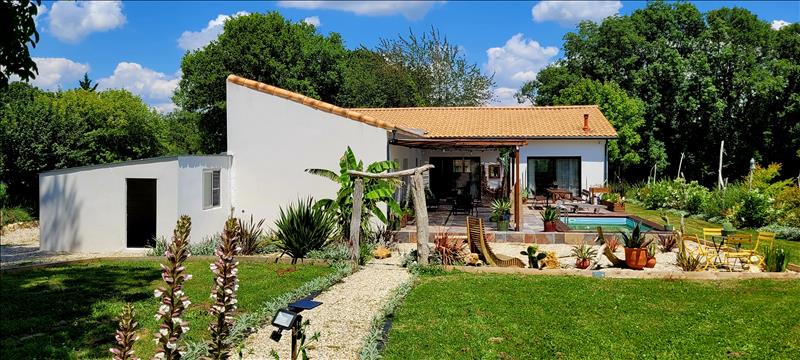 Vente Maison ST GEORGES DES COTEAUX - 4 pièces -150 m² - (17810)