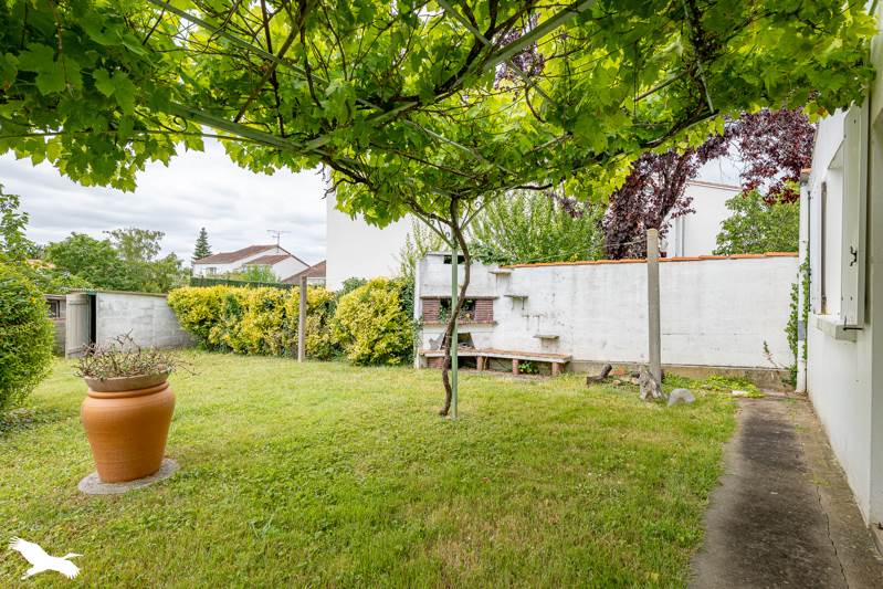 Vente Maison SAINTES - 6 pièces -84 m² - (17100)
