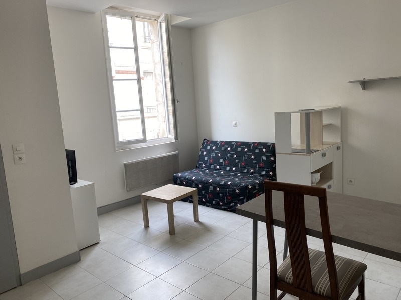 Vente Immeuble SAINTES - -  75 m² - (17100)