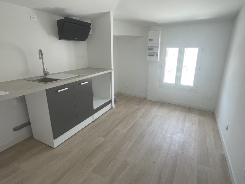 Vente Immeuble SAINTES - -  75 m² - (17100)