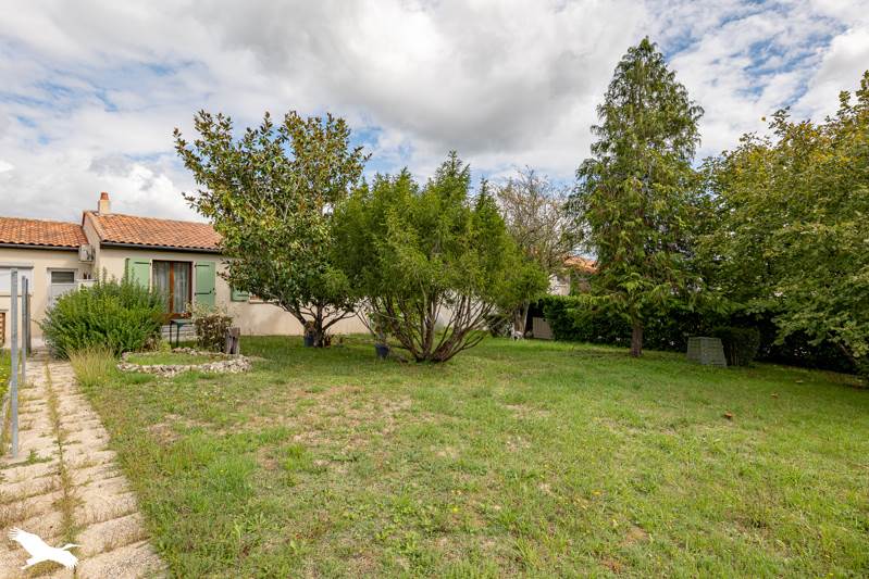 Vente Maison SAINTES - 4 pièces -80 m² - (17100)