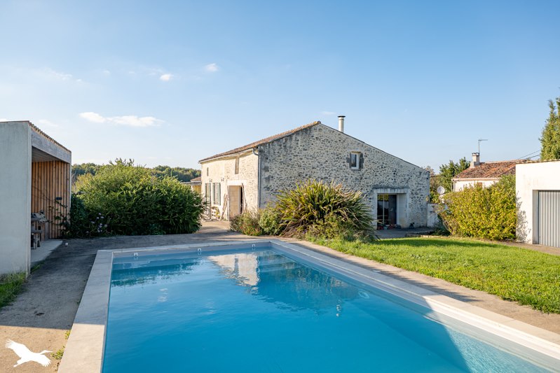 Vente Maison CHERMIGNAC - 7 pièces -201 m² - (17460)