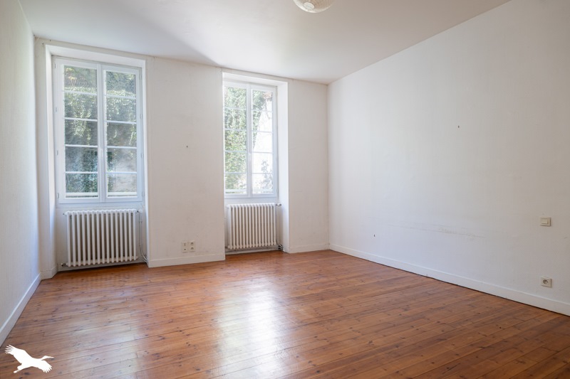 Vente Maison SAINTES - 7 pièces -195 m² - (17100)