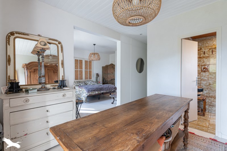 Vente Maison SAINTES - 7 pièces -242 m² - (17100)