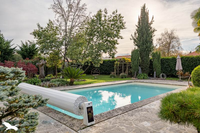 Vente Maison SAINTES - 7 pièces -242 m² - (17100)