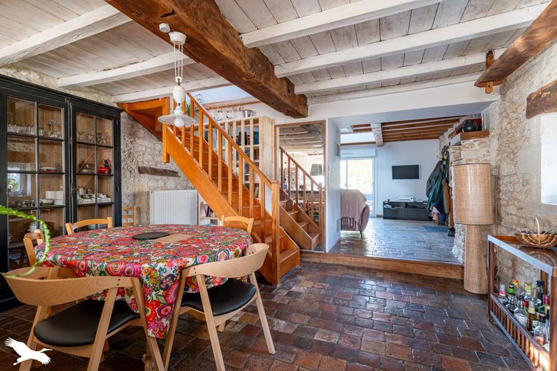 Vente Maison ST GEORGES DES COTEAUX - 5 pièces -114 m² - (17810)