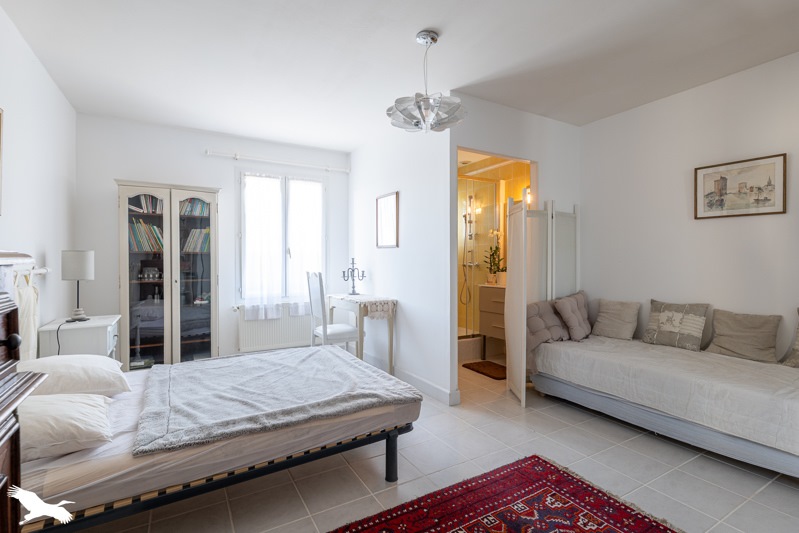 Vente Maison SAINTES - 6 pièces -242 m² - (17100)