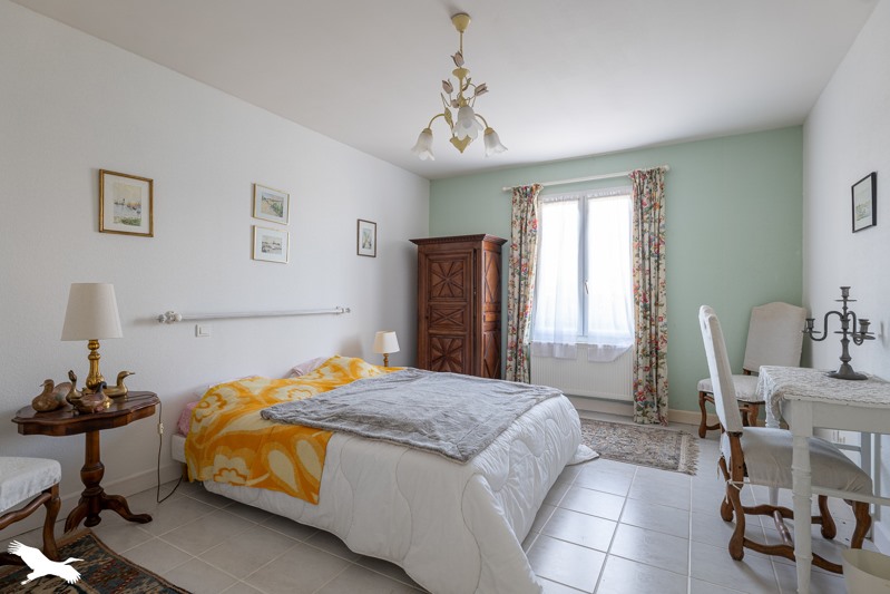 Vente Maison SAINTES - 6 pièces -242 m² - (17100)
