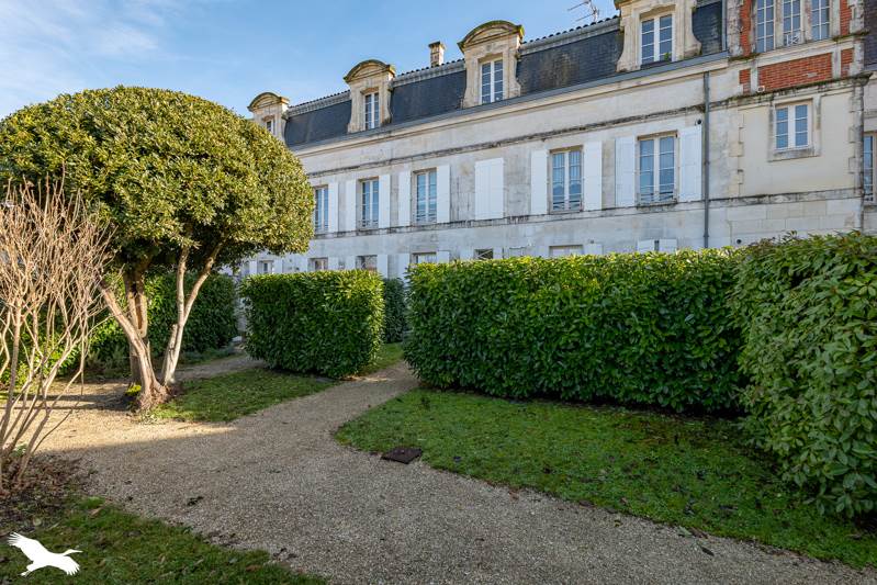 Vente Appartement SAINTES - 3 pièces -72 m² - (17100)