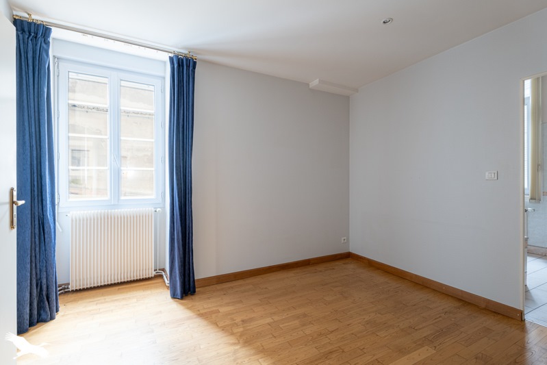 Vente Appartement SAINTES - 4 pièces -126 m² - (17100)