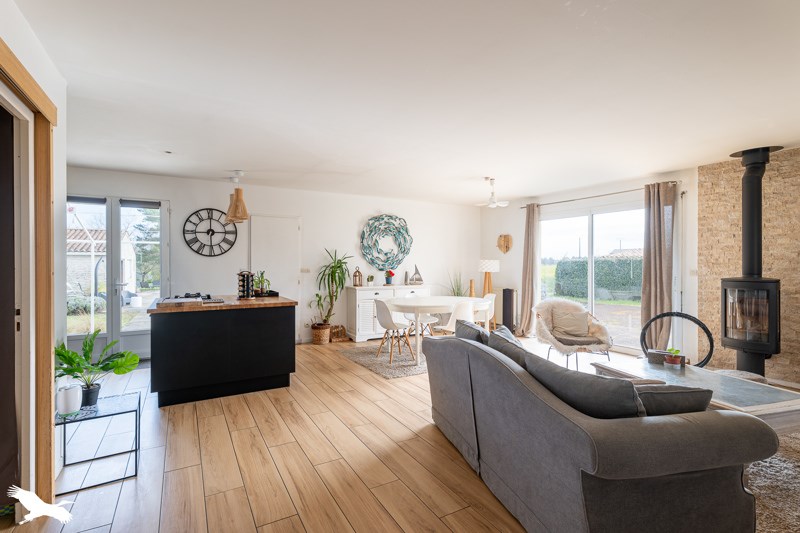 Vente Maison VARZAY - 4 pièces -105 m² - (17460)